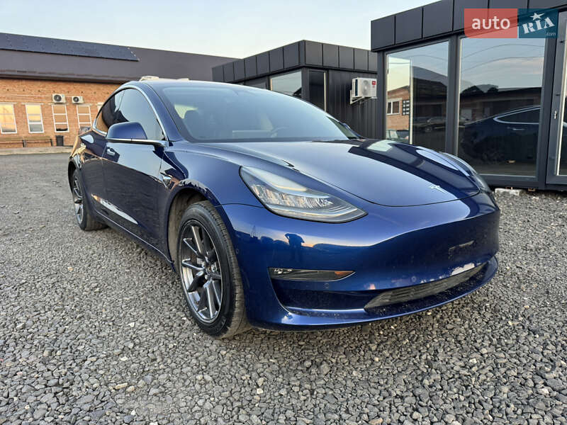 Tesla Model 3 2018