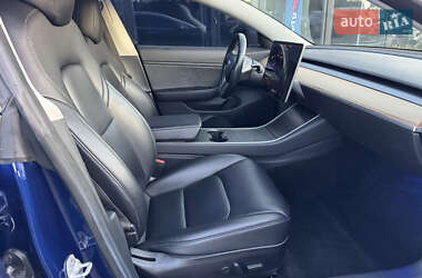 Седан Tesla Model 3 2018 в 