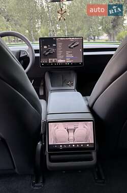 Седан Tesla Model 3 2024 в Кременчуге