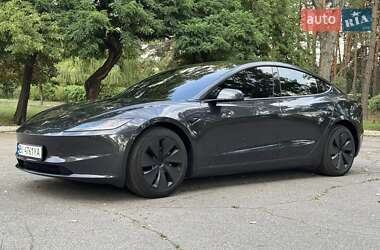 Седан Tesla Model 3 2024 в Кременчуге