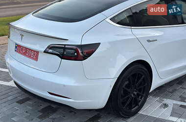 Седан Tesla Model 3 2018 в 