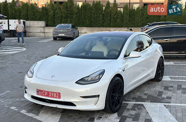 Седан Tesla Model 3 2018 в 