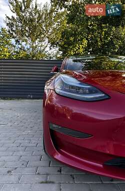 Седан Tesla Model 3 2018 в 