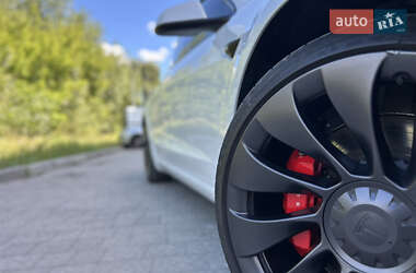 Седан Tesla Model 3 2023 в 
