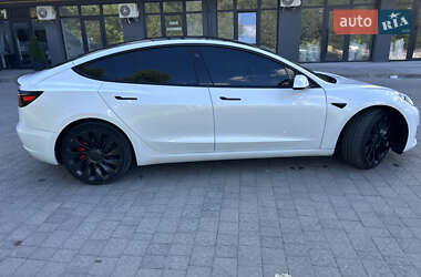 Седан Tesla Model 3 2023 в 