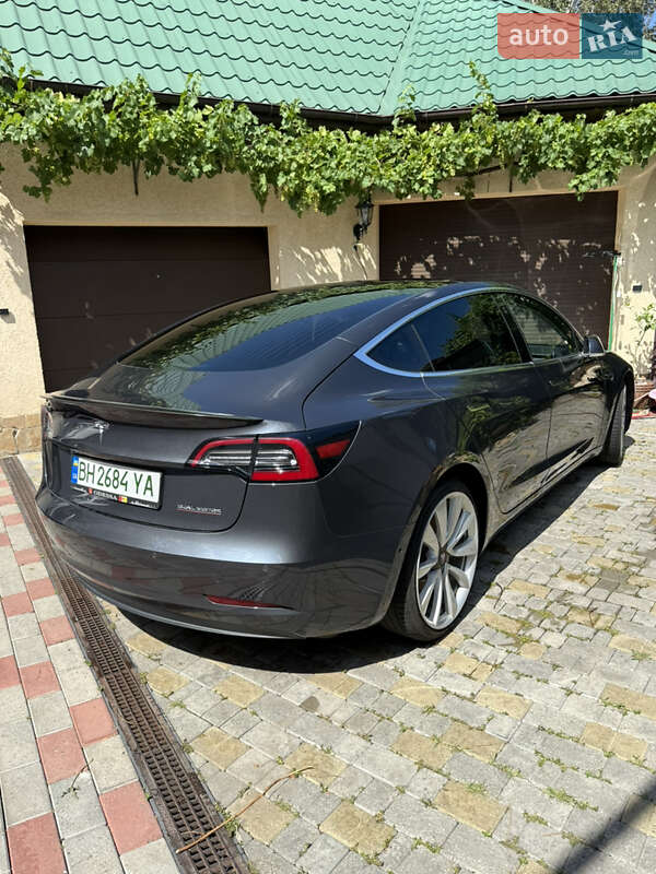Седан Tesla Model 3 2018 в Одессе