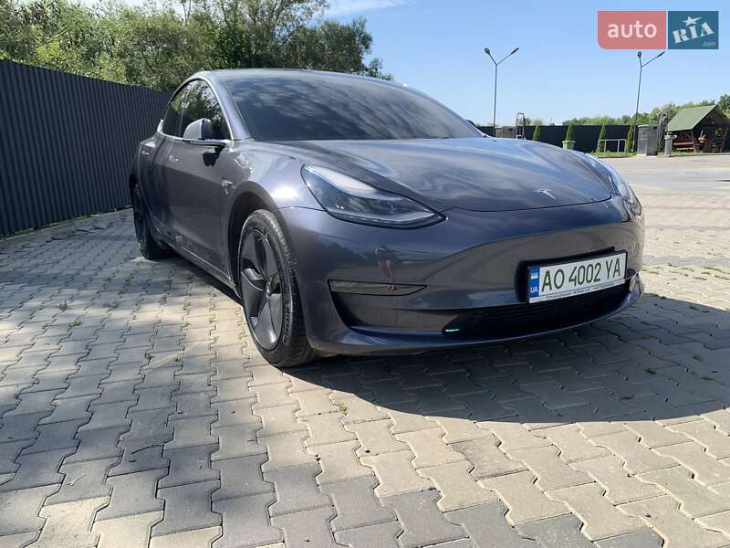 Tesla Model 3 2019