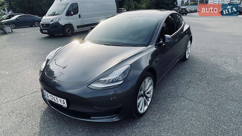 Седан Tesla Model 3 2018 в Києві