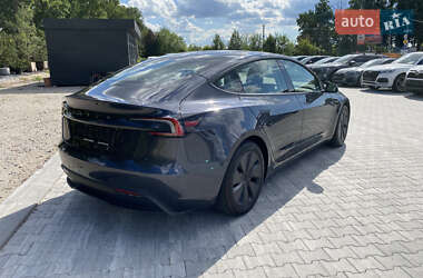 Седан Tesla Model 3 2024 в 