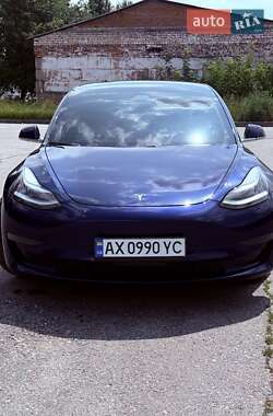 Седан Tesla Model 3 2020 в 