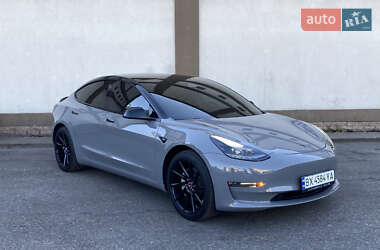 Седан Tesla Model 3 2019 в Києві