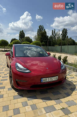 Седан Tesla Model 3 2020 в 