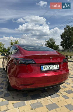 Седан Tesla Model 3 2020 в 