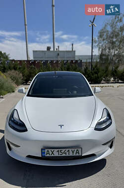 Седан Tesla Model 3 2020 в Харькове