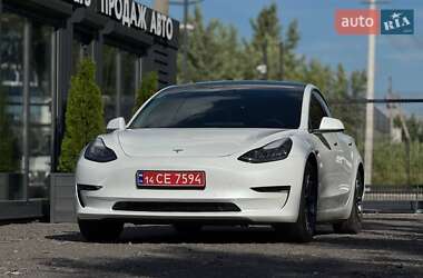 Седан Tesla Model 3 2020 в Львові