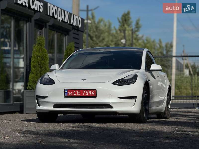 Tesla Model 3 2020