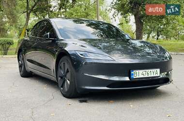 Седан Tesla Model 3 2024 в Кременчуге