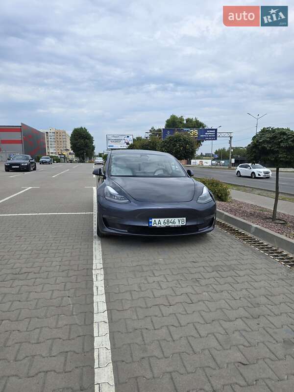 Седан Tesla Model 3 2021 в Києві