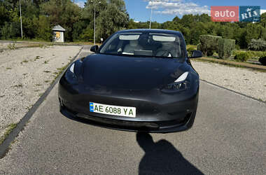 Седан Tesla Model 3 2023 в Днепре