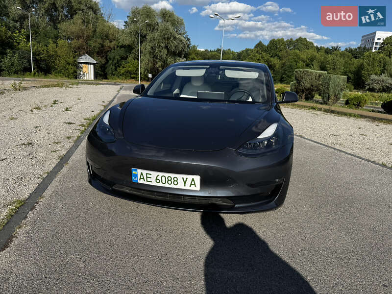 Tesla Model 3 2023