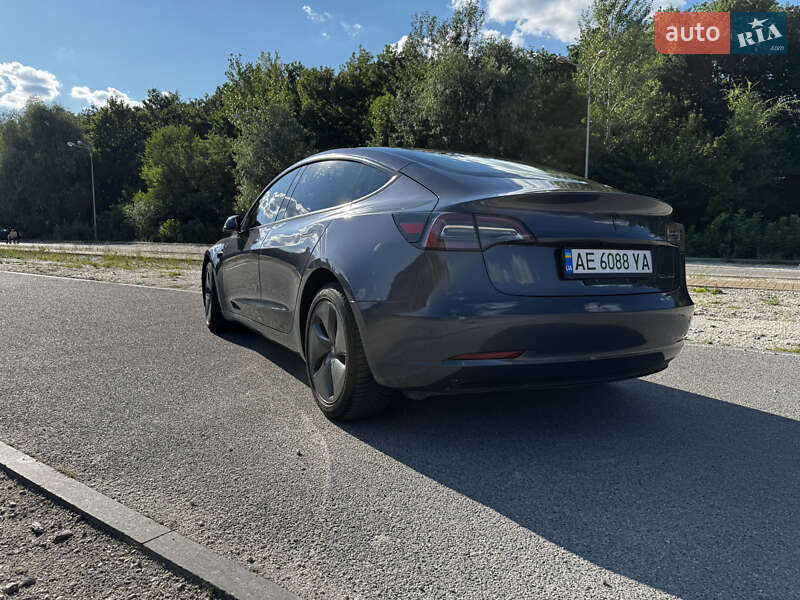 Седан Tesla Model 3 2023 в Днепре