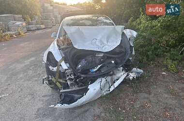 Седан Tesla Model 3 2020 в 