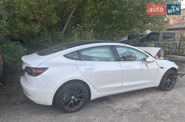 Седан Tesla Model 3 2020 в 