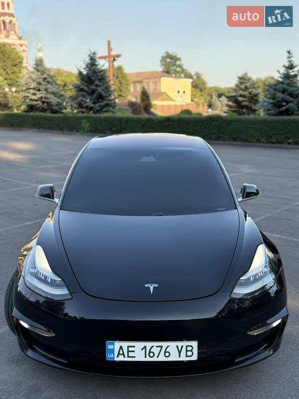 Tesla Model 3 2018