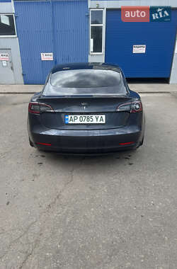 Седан Tesla Model 3 2020 в 