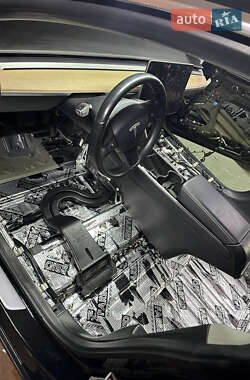 Седан Tesla Model 3 2018 в 