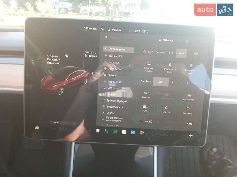 Седан Tesla Model 3 2018 в Звягеле