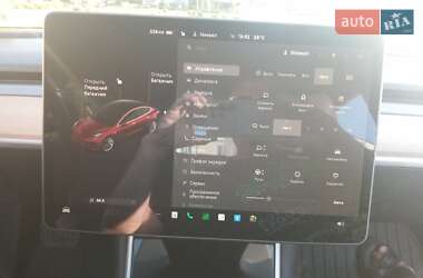 Седан Tesla Model 3 2018 в 