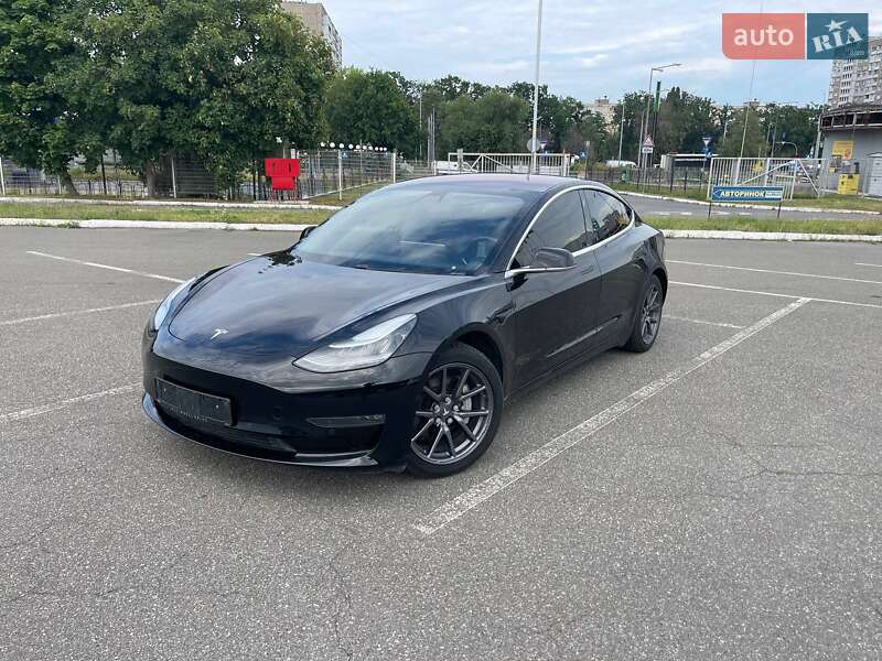 Tesla Model 3 2019