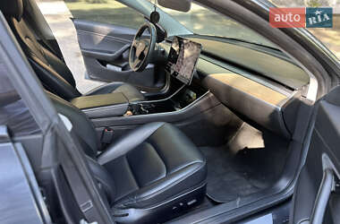 Седан Tesla Model 3 2019 в 