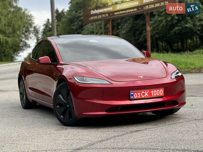 Седан Tesla Model 3 2024 в Трускавці
