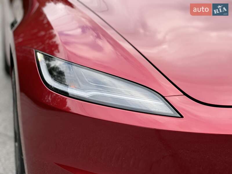 Седан Tesla Model 3 2024 в Трускавці