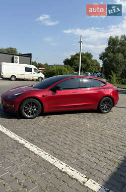 Седан Tesla Model 3 2021 в 