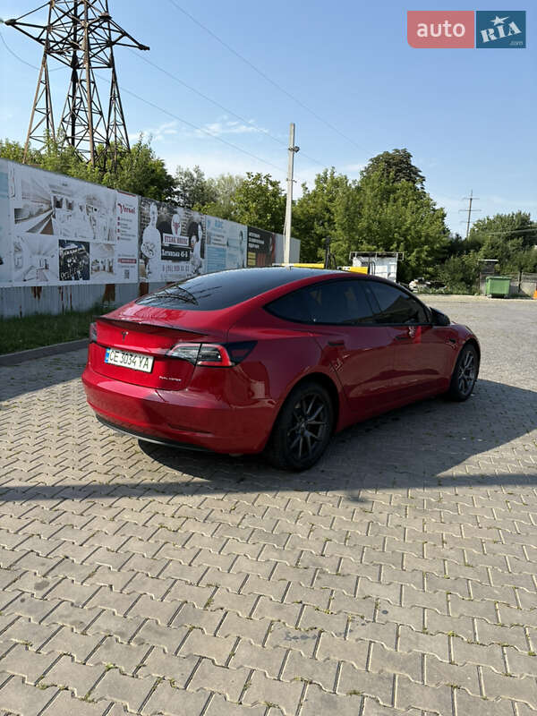 Седан Tesla Model 3 2021 в Черновцах
