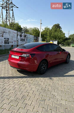 Седан Tesla Model 3 2021 в 