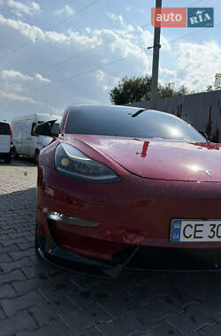 Седан Tesla Model 3 2021 в 