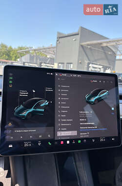 Седан Tesla Model 3 2021 в 