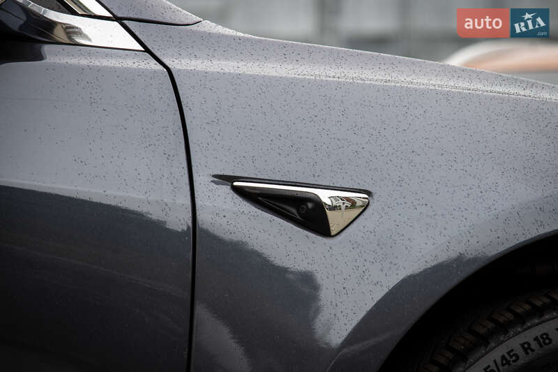Седан Tesla Model 3 2019 в Львові