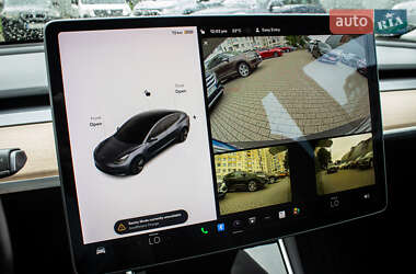 Седан Tesla Model 3 2019 в 