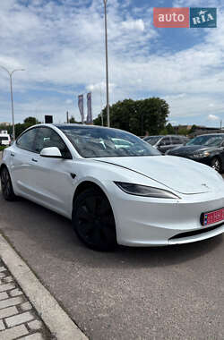 Седан Tesla Model 3 2024 в Ровно