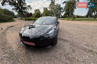 Седан Tesla Model 3 2020 в 