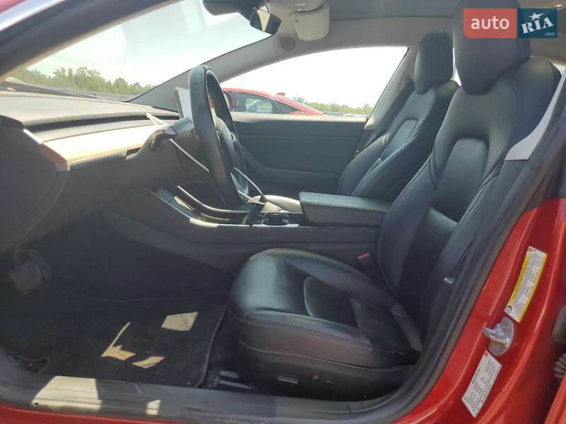 Седан Tesla Model 3 2018 в Ивано-Франковске