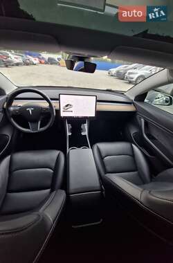 Седан Tesla Model 3 2018 в 