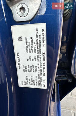 Седан Tesla Model 3 2021 в 