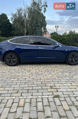 Седан Tesla Model 3 2019 в 
