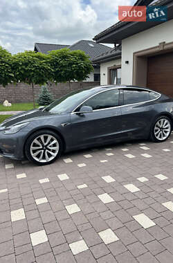 Седан Tesla Model 3 2018 в 